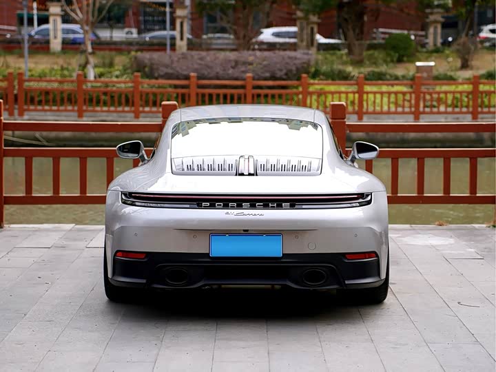 Фото 8 - Porsche 911