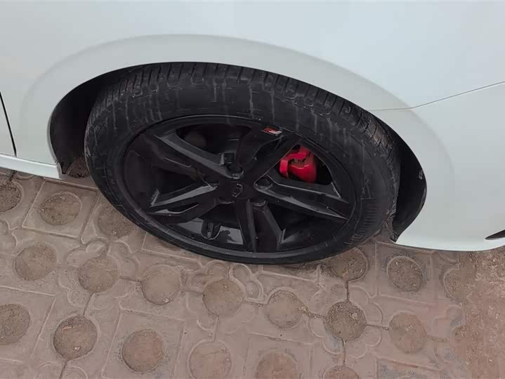 Фото 6 - Geely Binrui