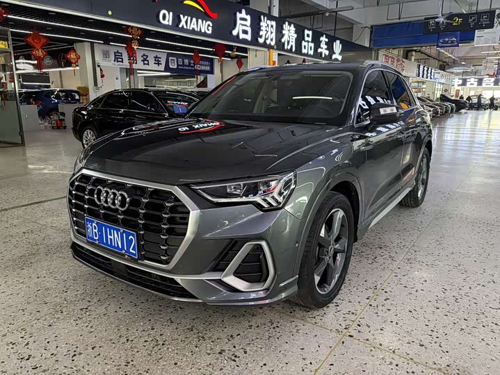 Фото 1 - Audi Q3