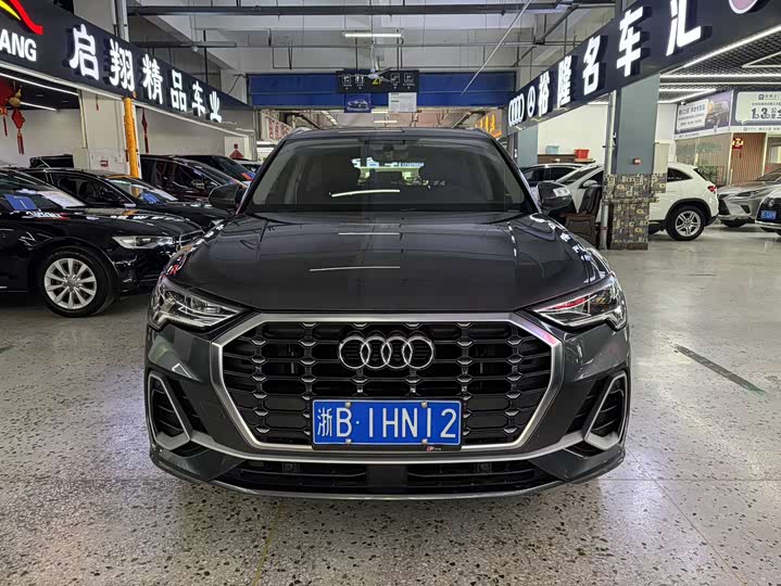 Фото 2 - Audi Q3