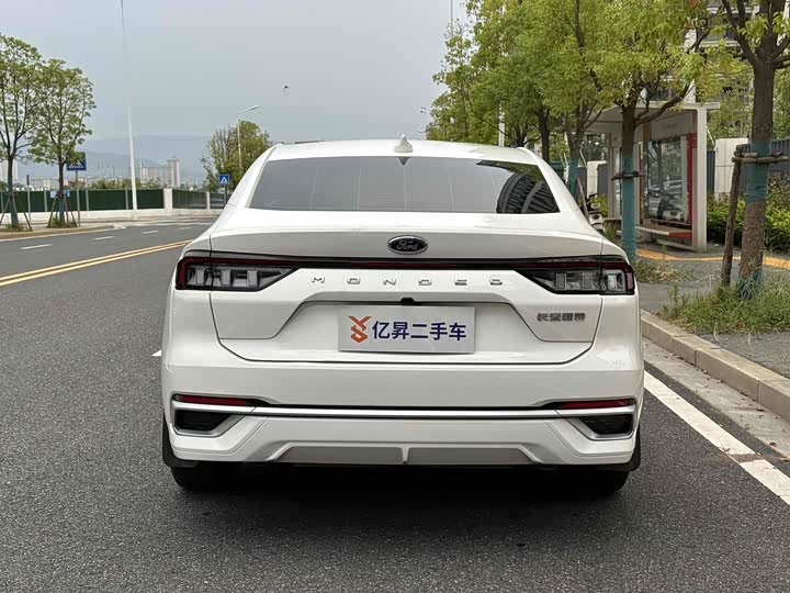 Фото 4 - Ford Mondeo