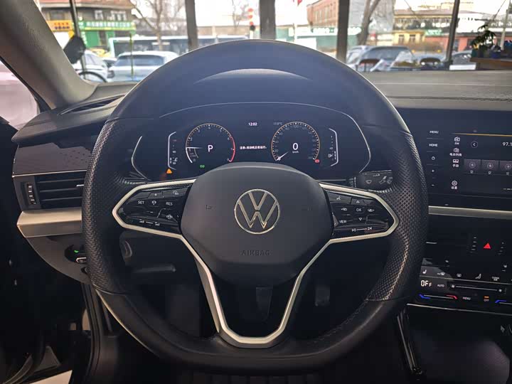 Фото 9 - Volkswagen Passat