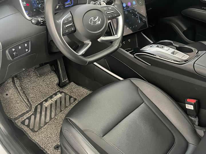 Фото 7 - Hyundai Tucson L