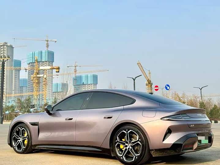 Фото 7 - Xiaomi SU7