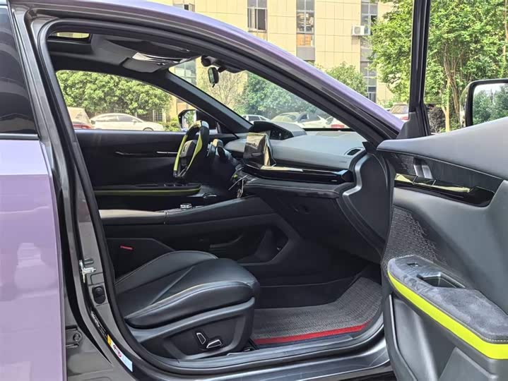 Фото 6 - Changan UNI-V