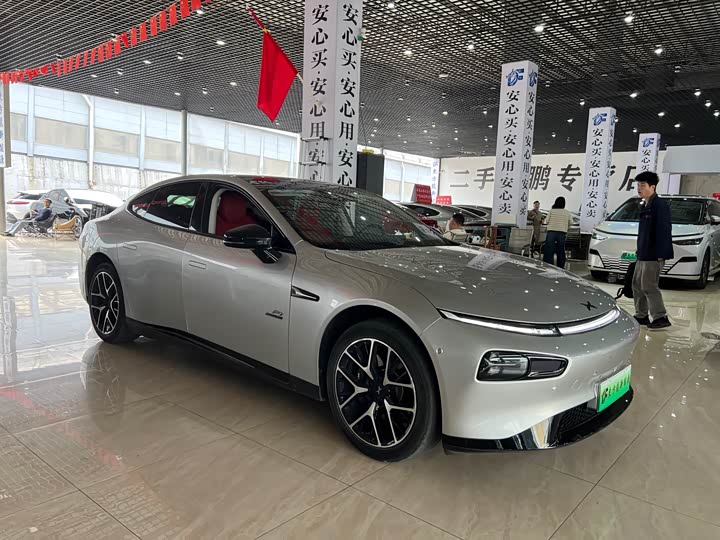 Фото 1 - XPeng P7