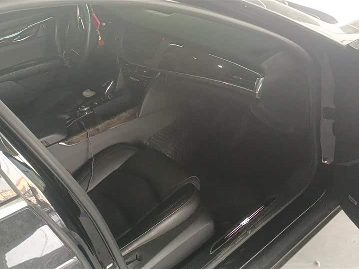 Фото 8 - Cadillac CT6