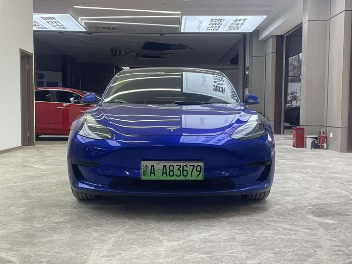 Фото 2 - Tesla Model 3