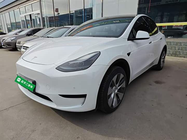 Фото 2 - Tesla Model Y