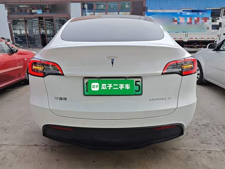 Фото 6 - Tesla Model Y