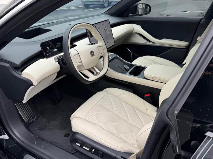 Фото 3 - Nio ET5T