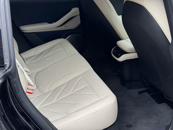 Фото 9 - Nio ET5T