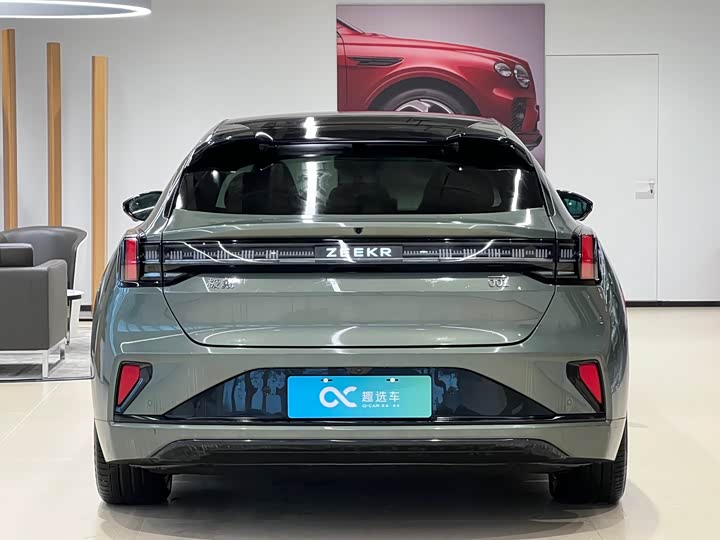 Фото 6 - Zeekr 001