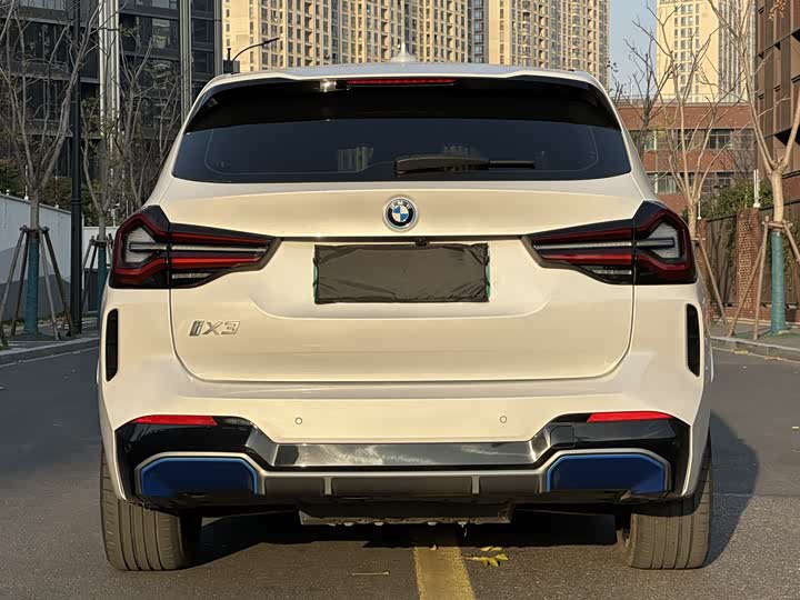 Фото 6 - BMW iX3