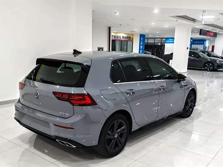 Фото 4 - Volkswagen Golf