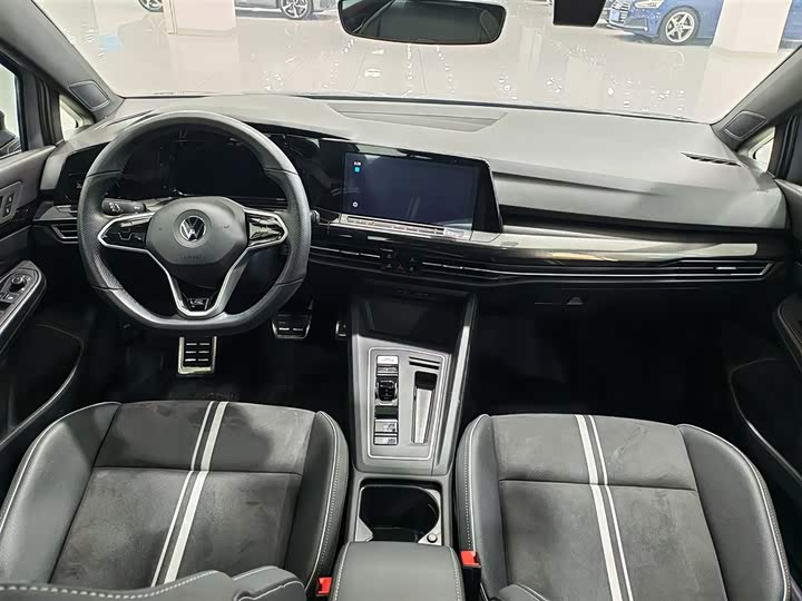 Фото 9 - Volkswagen Golf