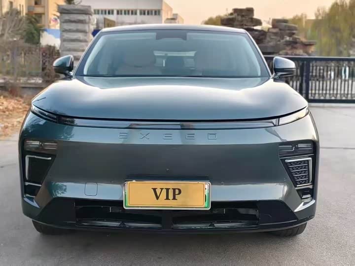 Фото 2 - Exeed Sterra ET