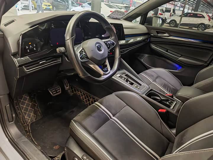 Фото 4 - Volkswagen Golf