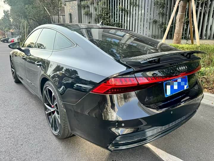 Фото 7 - Audi A7