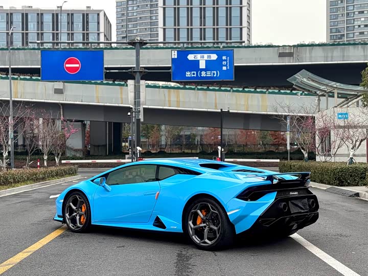 Фото 9 - Lamborghini Huracán