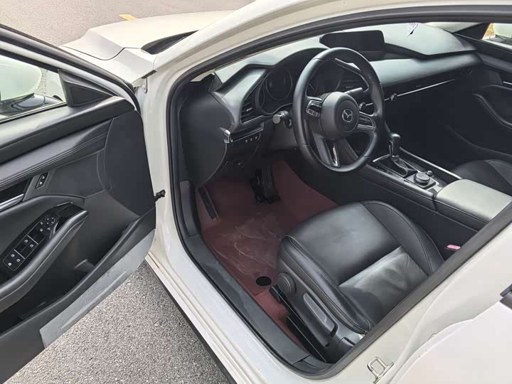 Фото 9 - Mazda 3 (Axela)