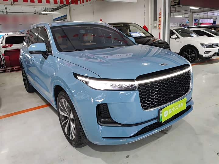 Фото 4 - LiXiang One