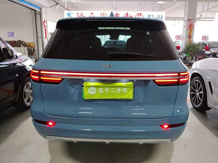 Фото 6 - LiXiang One