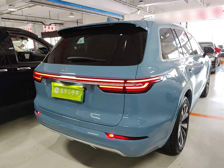 Фото 7 - LiXiang One