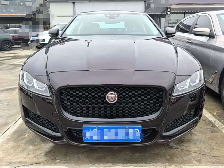 Фото 2 - Jaguar XF L