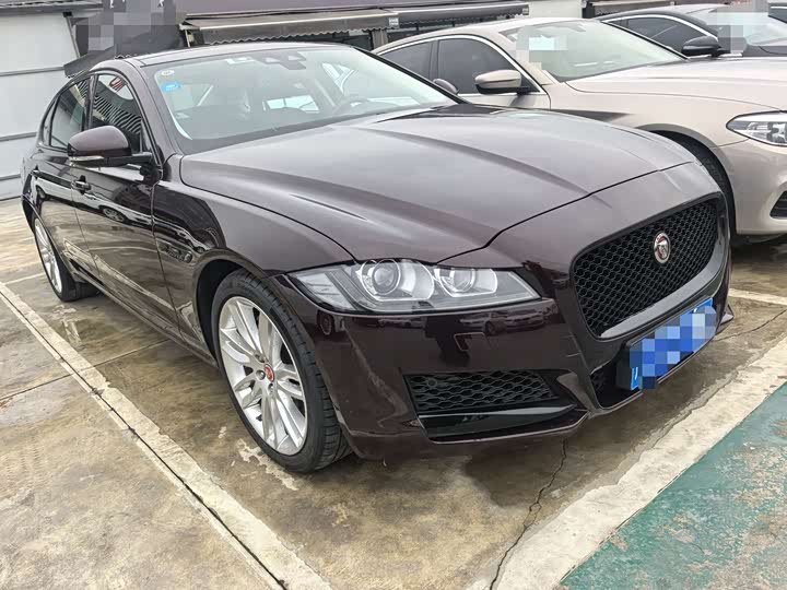 Фото 3 - Jaguar XF L