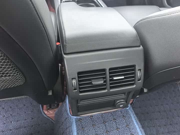 Фото 9 - Jaguar XF L