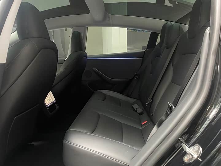 Фото 5 - Tesla Model 3