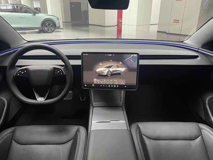 Фото 6 - Tesla Model 3