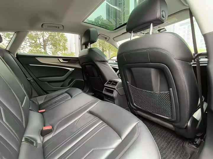 Фото 6 - Audi A7