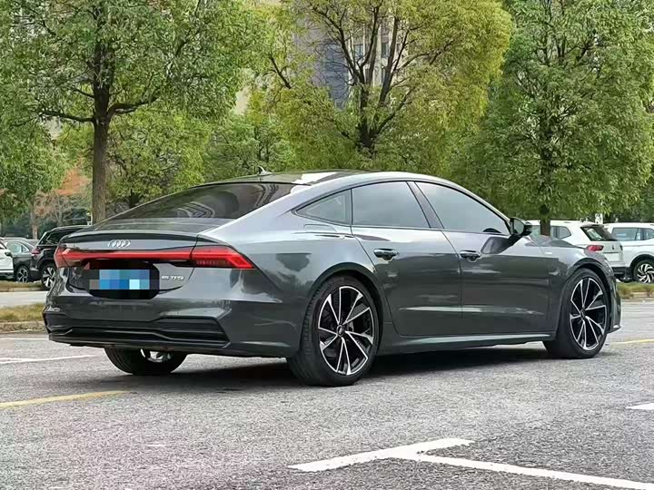 Фото 9 - Audi A7