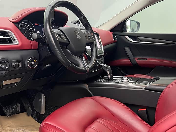 Фото 4 - Maserati Ghibli