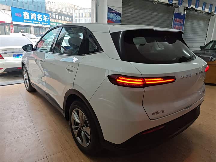 Фото 5 - Bestune 03