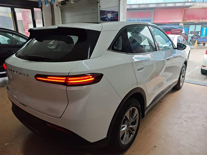 Фото 7 - Bestune 03