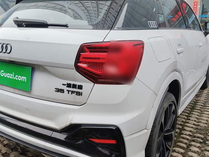 Фото 8 - Audi Q2L