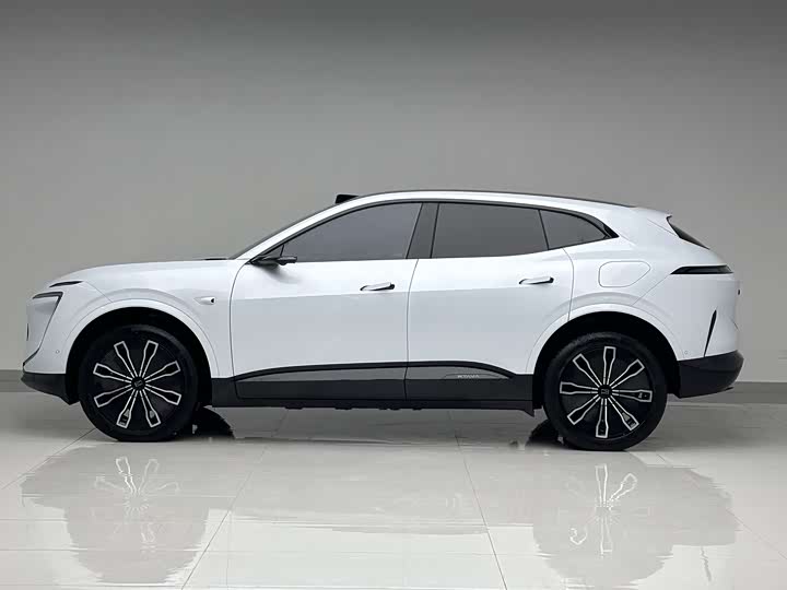 Фото 8 - Avatr 07