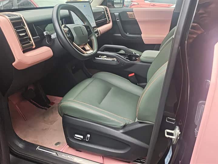 Фото 9 - Chery iCar 03