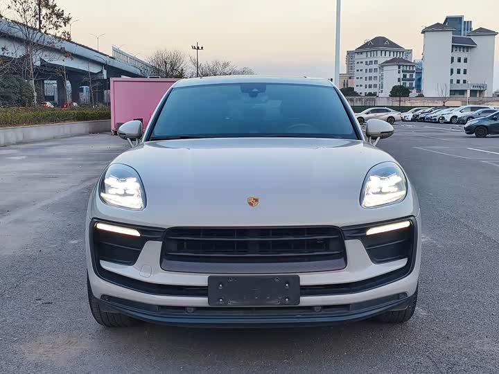 Фото 2 - Porsche Macan