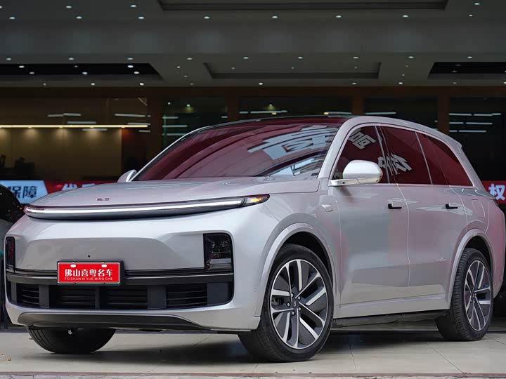 Фото 1 - LiXiang L8