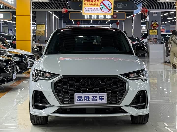Фото 2 - Audi Q3 Sportback
