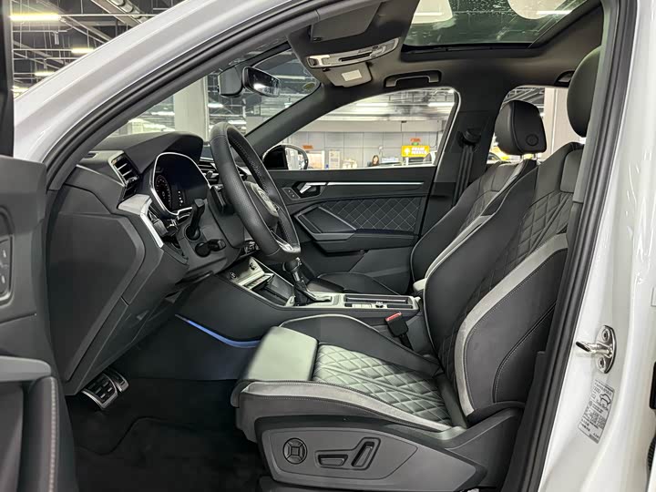 Фото 8 - Audi Q3 Sportback