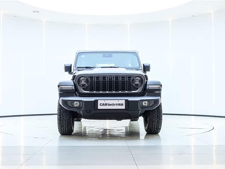 Фото 3 - Jeep Wrangler