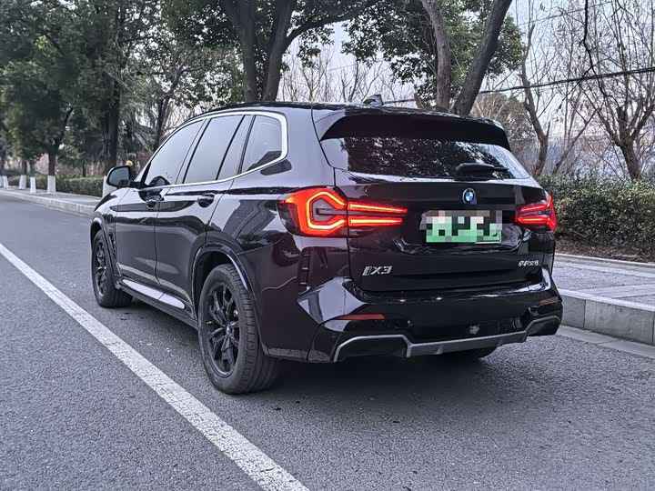 Фото 6 - BMW iX3