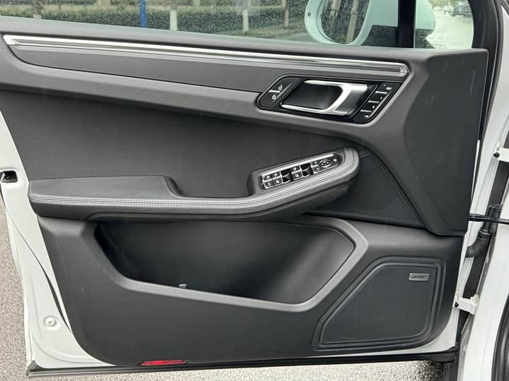 Фото 8 - Porsche Macan