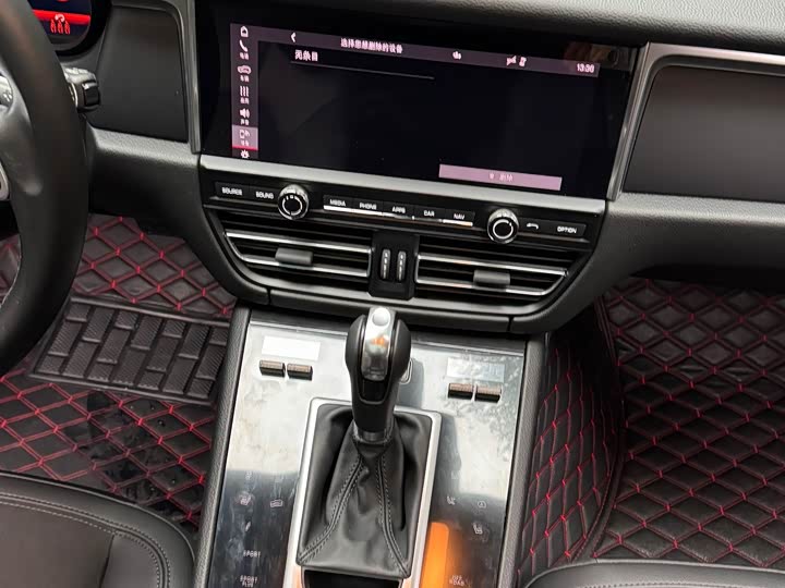 Фото 9 - Porsche Macan