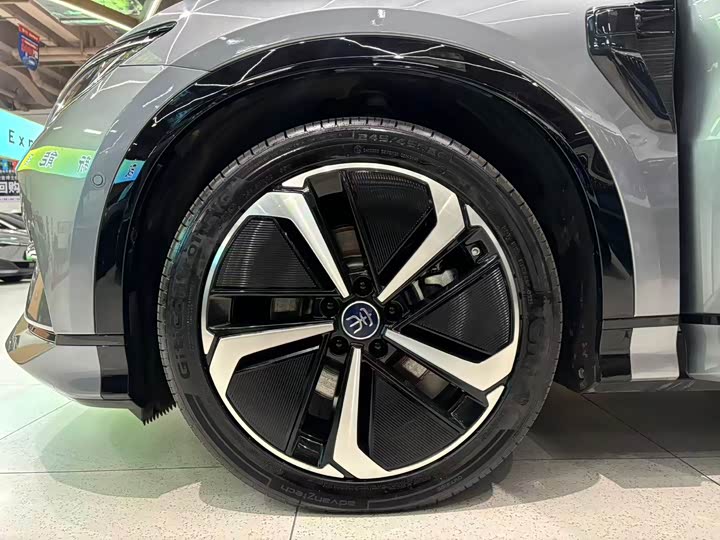 Фото 9 - BYD Song L